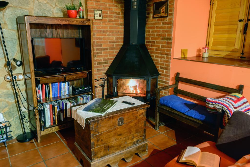 Entre Valles Country house Benllera